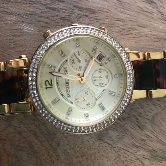Michael Kors Gold Tortoise Watch - Picture 2 of 3